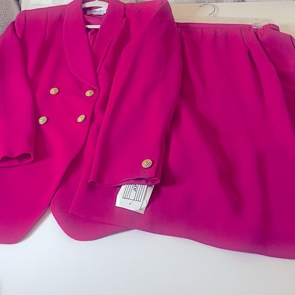 Jones Wear Contemporary Office Barbiecore Pink Size 14 Blazer & Skirt Set NWT - Picture 2 of 14